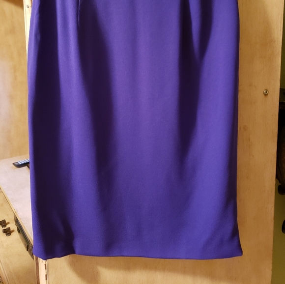 Purple/violet suit/ beaded collar - Picture 6 of 16